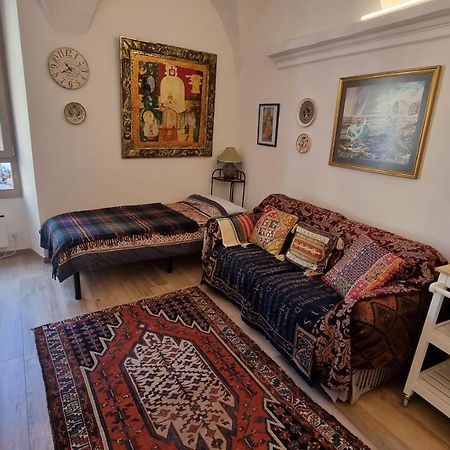 Beautifully Restored Romantic Apartment In The Centre Of Historic Dolcedo Exteriér fotografie