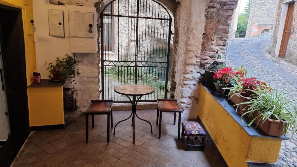 Beautifully Restored Romantic Apartment In The Centre Of Historic Dolcedo Exteriér fotografie
