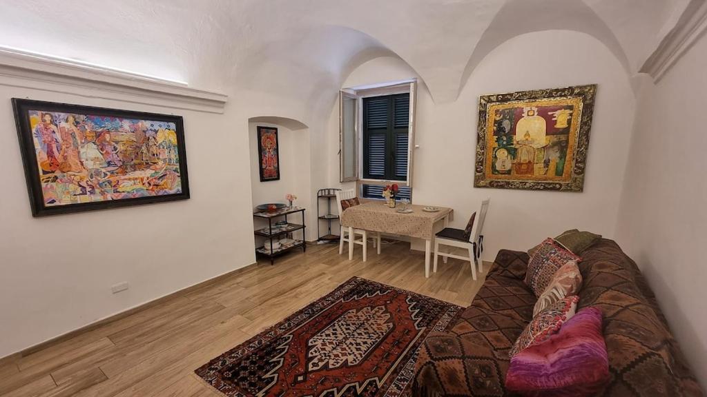 Beautifully Restored Romantic Apartment In The Centre Of Historic Dolcedo Exteriér fotografie